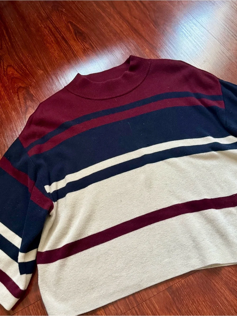 LOFT Women's Sweater in Burgundy